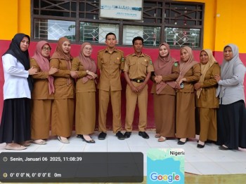 foto hari pertama di semester genap tahun 2025